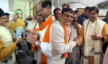 CM डॉ. मोहन यादव आधी रात को रतलाम पहुंचे, मंत्री चेतन्य काश्यप ने की अगवानी, 247 करोड़ रुपए की सौगातें देंगे