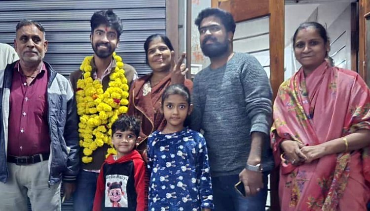 Small Town - Big Success ! रावटी के किराना व्यवसायी का बेटा सिद्धार्थ बन गया डिप्टी कलेक्टर, TOP-20 में पाया 17वां स्थान