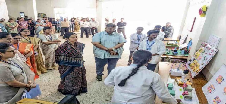 मन संवाद ! जीवन में नकारात्मकता हावी नहीं होने दें विद्यार्थी, कभी निराश नहीं हों- कलेक्टर मिशा सिंह