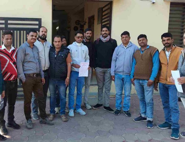 क्रमोन्नति के आदेश जारी करवाने के लिए आजाद अध्यापक शिक्षक संघ मध्यप्रदेश ने जनजातीय कार्य विभाग की सहायक आयुक्त को ज्ञापन सौंपा