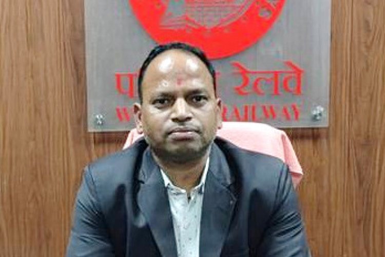 मुकेश कुमार बने रतलाम रेल मंडल के जनसंपर्क अधिकारी, इंदौर में पदभार संभाला, खेमराज मीणा अहमदाबाद स्थानांतरित