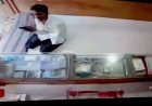 रतलाम में वारदात ! शहर के व्यस्ततम इलाके की सराफा दुकान में दिनदहाड़े चोरी, कई बार दुकान के अंदर-बाहर हुआ चोर सोना व नगदी ले उड़ा
