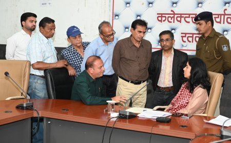 जनसुनवाई में बात अभिभावकों की ! अभा ग्राहक पंचायत ने उठाया निजी स्कूलों की मनमानी का मुद्दा, अनावश्यक पाठ्यक्रम और यूनिफार्म बदलने पर रोक लगाने की मांग की