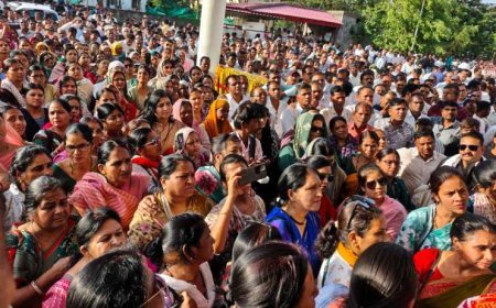 रतलाम में आंदोलन ! TET के विरोध में शिक्षक लामबंद, कलेक्ट्रेट में किया जंगी प्रदर्शन, नियुक्ति दिनांक से वरिष्ठता की मांग भी की