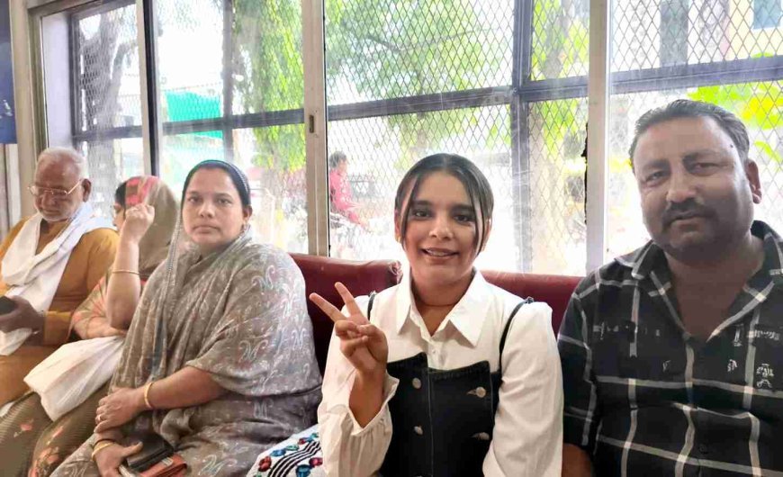 MP Board में रतलाम का दम ! 6 विद्यार्थियों ने 10वीं और 12वीं की मेरिट में बनाई जगह, सेंट स्टीफन स्कूल की सृष्टि सिलावट टॉप-3 में
