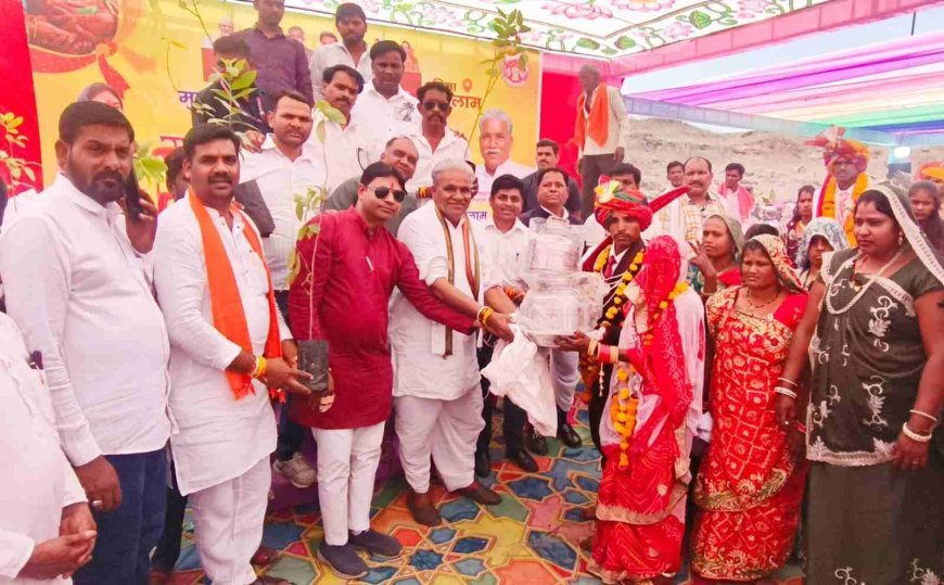 कुंडाल में 167 जोड़े बने जीवनसाथी, विधायक मथुरालाल डामर ने अभिभावक बनकर निभाई जिम्मेदारी, ‘बेटियों’ को दिया सम्मान और संस्कार का उपहार