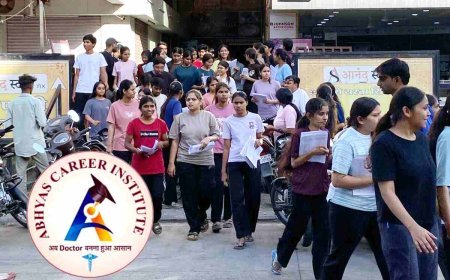 NEET से पहले असली अनुभव : रतलाम में ‘Pre-NEET Exam’ में 550+ स्टूडेंट्स ने परखी तैयारी