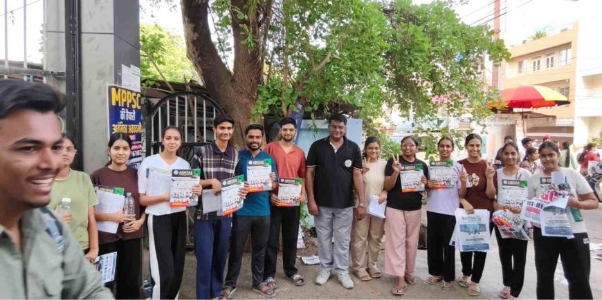NEET 2026 : फिजिक्स-केमिस्ट्री का पेपर औसत, बायोलॉजी का रहा आसान, इसलिए कटऑफ बढ़ने के संकेत, जानिए- कितना तक बढ़ सकता है कट ऑफ