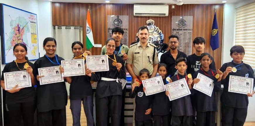 खेल उपलब्धि ! 12वीं स्टेट पेंचक सिलाट चैंपियनशिप में रतलाम का दम, खिलाड़ियों ने जीते कई पदक, SP अमित कुमार ने किया उत्साहवर्धन