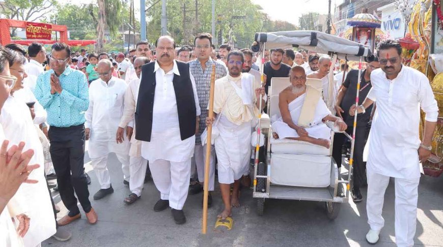रतलाम में गच्छाधिपति आचार्यदेव श्रीमद् विजय नित्यसेन सूरीश्वरजी का हुआ भव्य मंगल प्रवेश, मंत्री चेतन्य काश्यप सहित समाजजनों ने की अगवानी