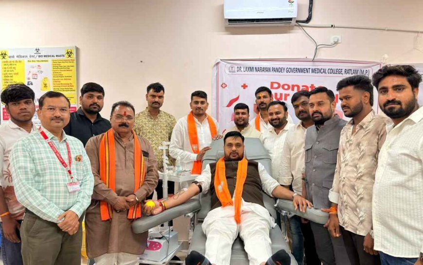 PM नरेंद्र मोदी के जन्मदिन पर BJYM का सेवा अभियान, जिला अध्यक्ष सोनी सहित युवाओं ने किया 101 यूनिट रक्तदान