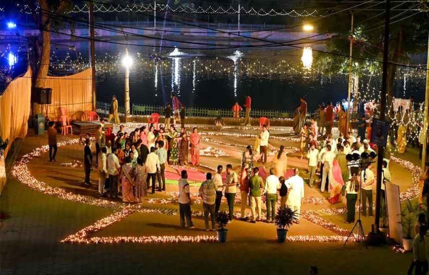 आशीर्वाद का दिया ! जिले में 6 लाख दिये प्रज्ज्वलित कर दिया सेवा संकल्प का संदेश, भाजपा ने रतलाम विधानसभा में 1 लाख दिए जलाकर पीएम मोदी को बधाई प्रेषित की