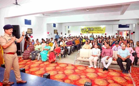 रॉयल कॉलेज में ‘आगाज़’ !  हेलमेट - सीट बेल्ट लगाएं, यातायात नियमों का पालन करें, क्योंकि सड़क पर थोड़ी-सी लापरवाही भी दे सकती है- आनंद सोनी